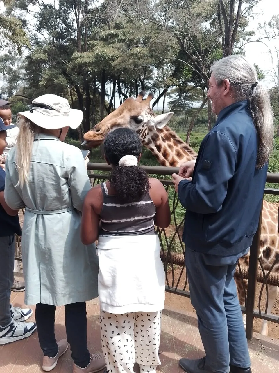 What to Carry on a Safari in Kenya 🐘🌍